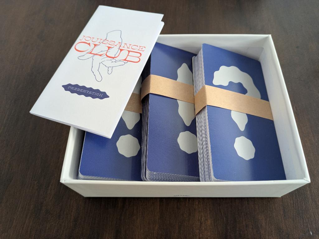 Au-delà du tabou : réinventer sa complicité intime avec la boîte Jouissance Club