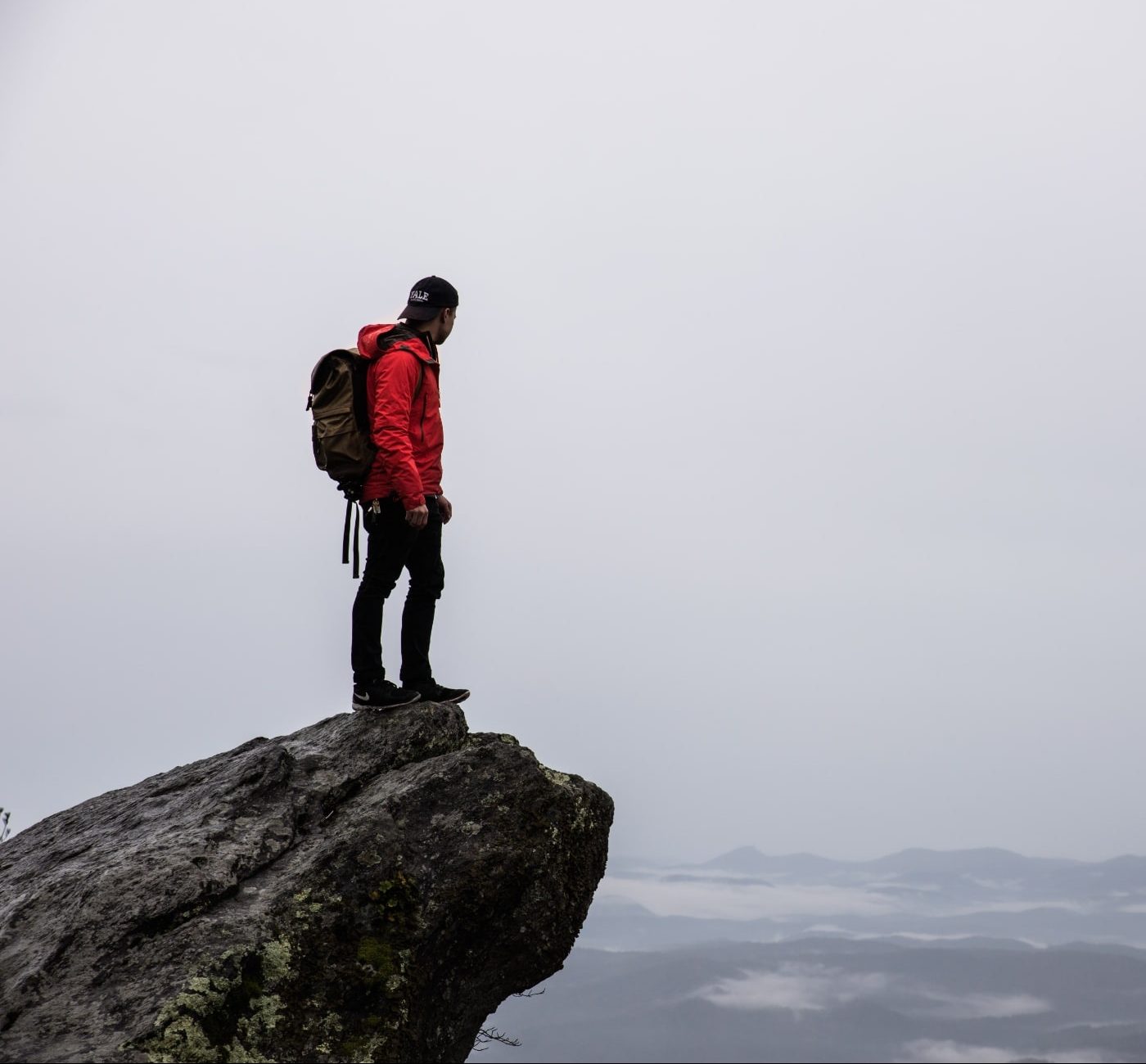 Se libérer du silence : comprendre et transformer la distance chez l’homme dans le couple