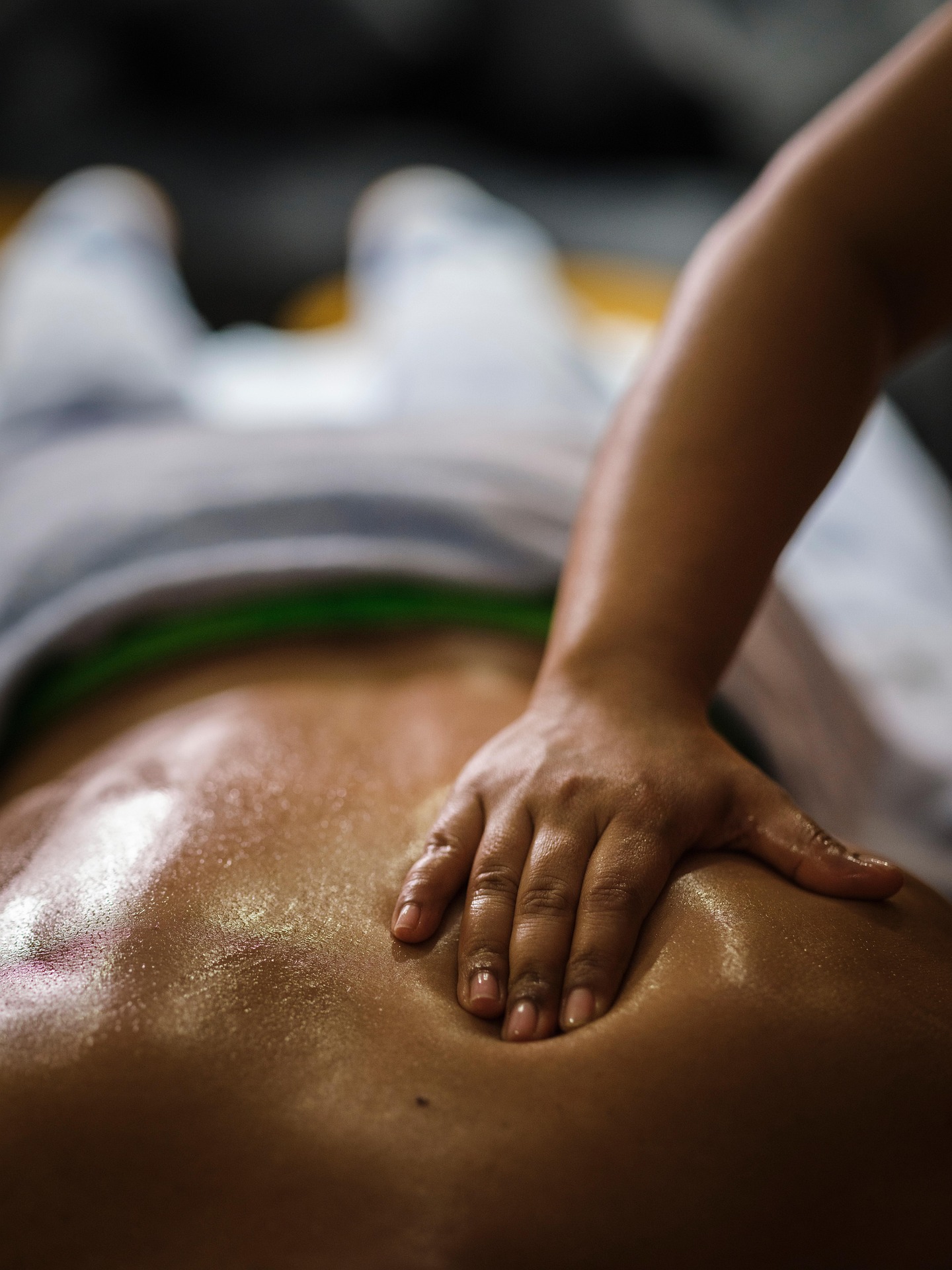 Quand le lit devient froid : reconstruire l’intimité du couple par la peau !